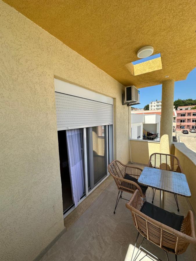 Apartments Edona ウルツィニ エクステリア 写真
